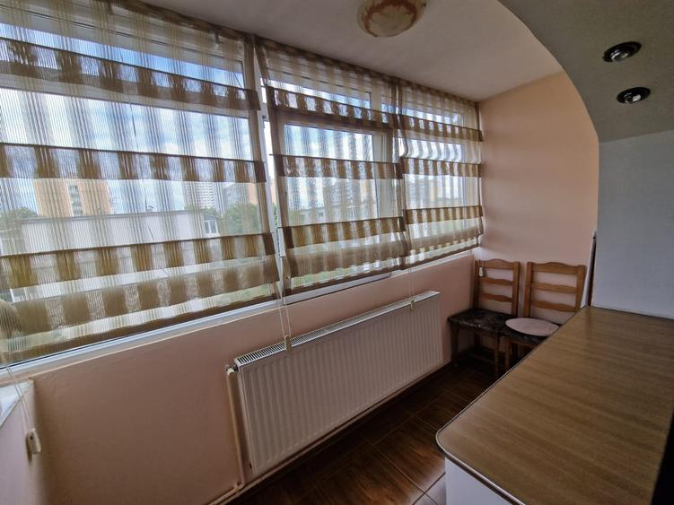 Apartament cu 2 camere decomandat în Vest