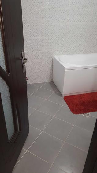 Casă cu 4 camere cu Teren 900 Mp în Central