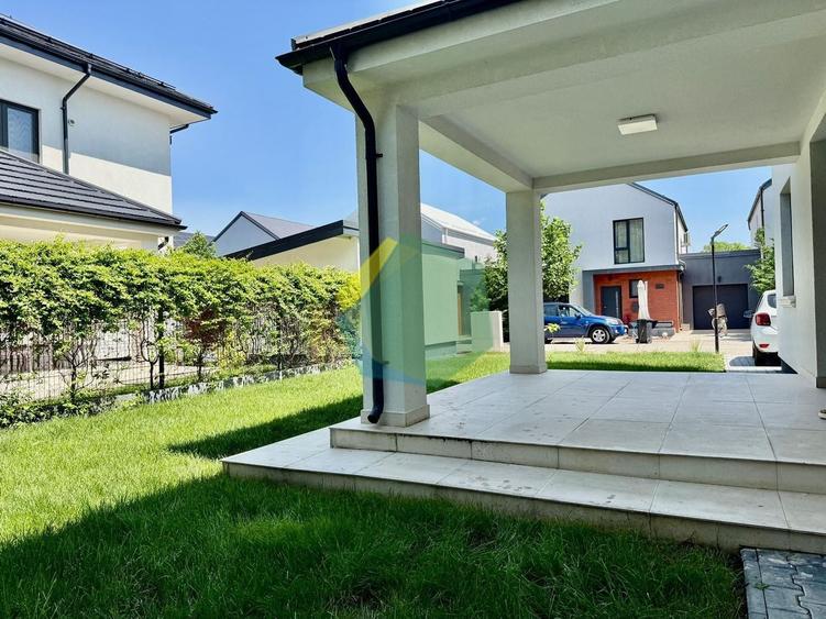 Casă individuală cu 8 camere cu Canalizare în Corbeanca