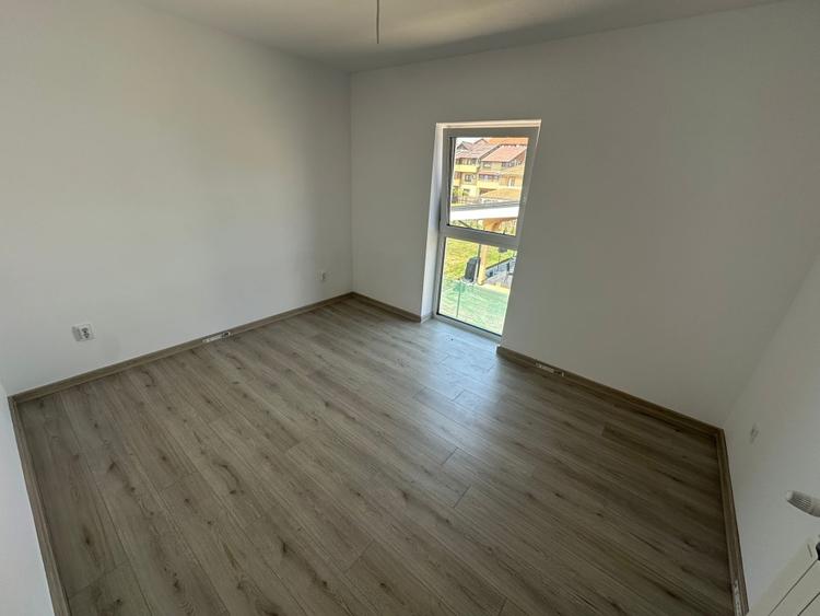 Duplex cu 4 camere cu Canalizare în Sebeș