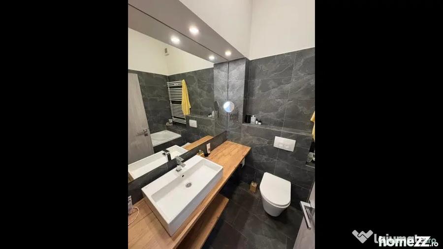 Apartament cu 3 camere decomandat în Calea Călărașilor