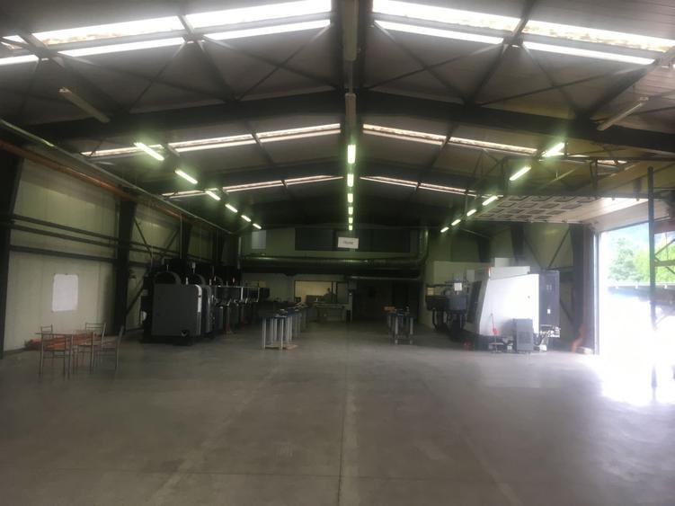 Spațiu industrial, de 670 mp, în Bartolomeu