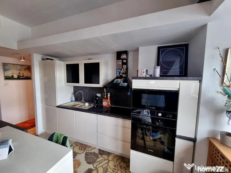 Apartament cu 3 camere decomandat în Faleza Nord