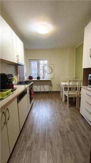 Apartament cu 4 camere decomandat, mobilat în Steaua