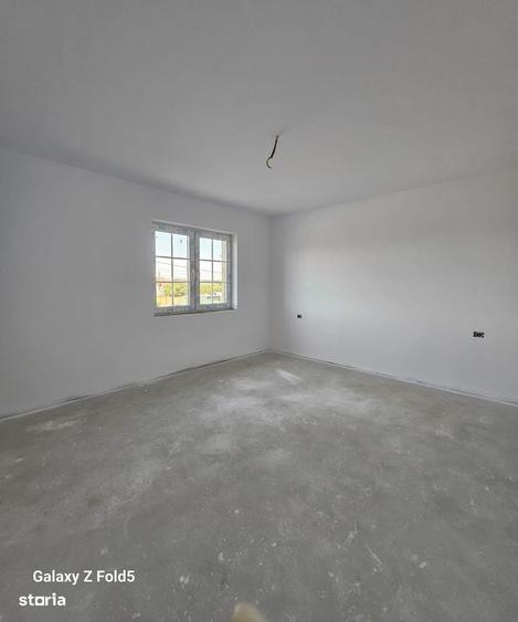 Casă cu 4 camere cu Teren 850 Mp în Nufărul
