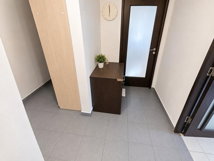Apartament cu 3 camere decomandat, mobilat în Exercițiu