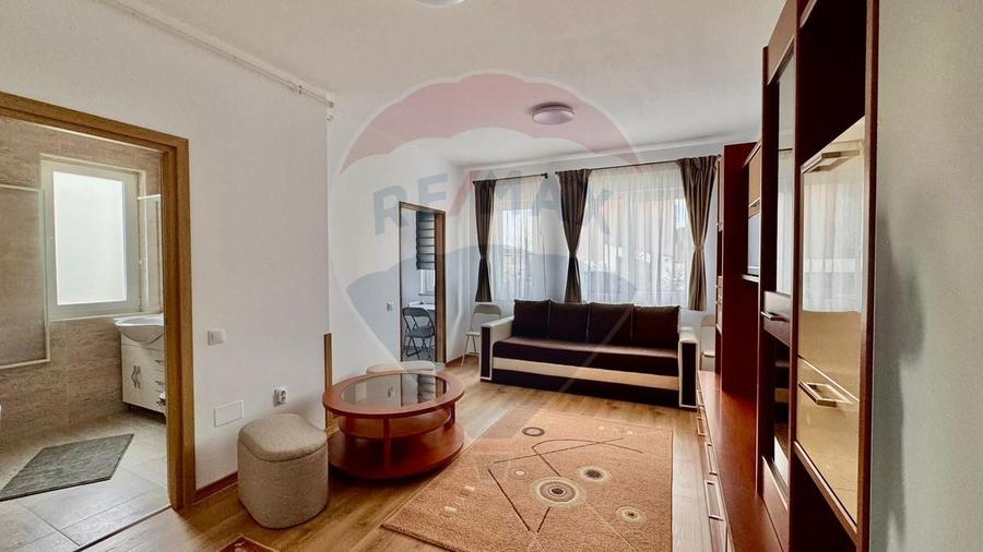 Apartament cu 2 camere semidecomandat, mobilat în Florești