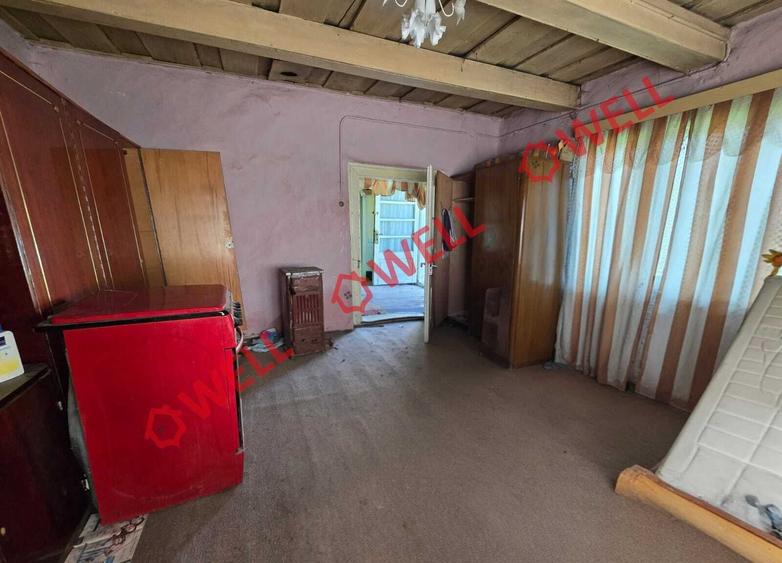 Casă cu 2 camere cu Teren 882 Mp în Floroaia