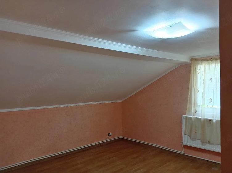 Casă cu 1 camere cu Teren 2500 Mp în Tulnici