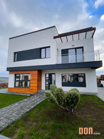 Casă cu 4 camere în Păcurari