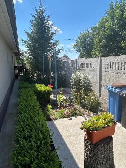 Casă individuală cu 3 camere cu Teren 1064 Mp în Cobadin