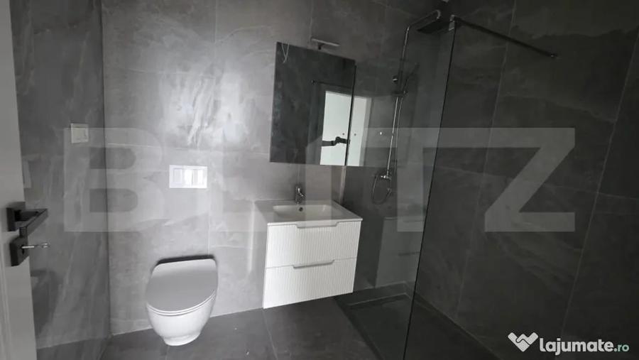 Apartament cu 3 camere semidecomandat în Nord