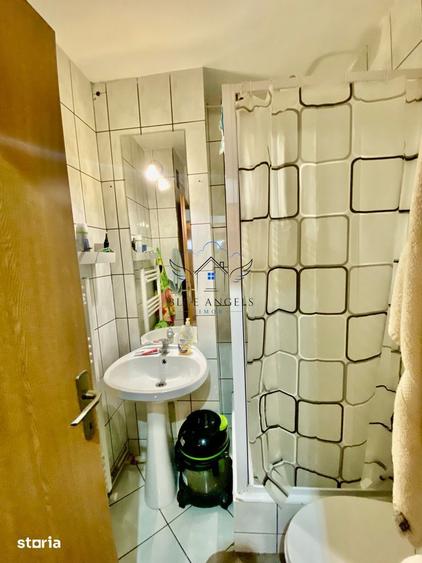 Apartament cu 4 camere în Triaj