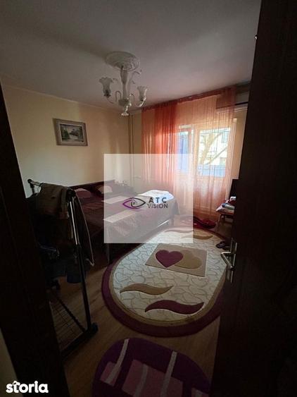 Apartament cu 4 camere decomandat în 13 Septembrie