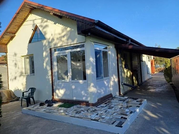 Casă cu 5 camere cu Teren 327 Mp în Central