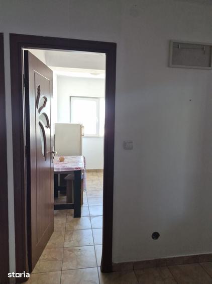 Apartament cu 2 camere în Craiovița Nouă