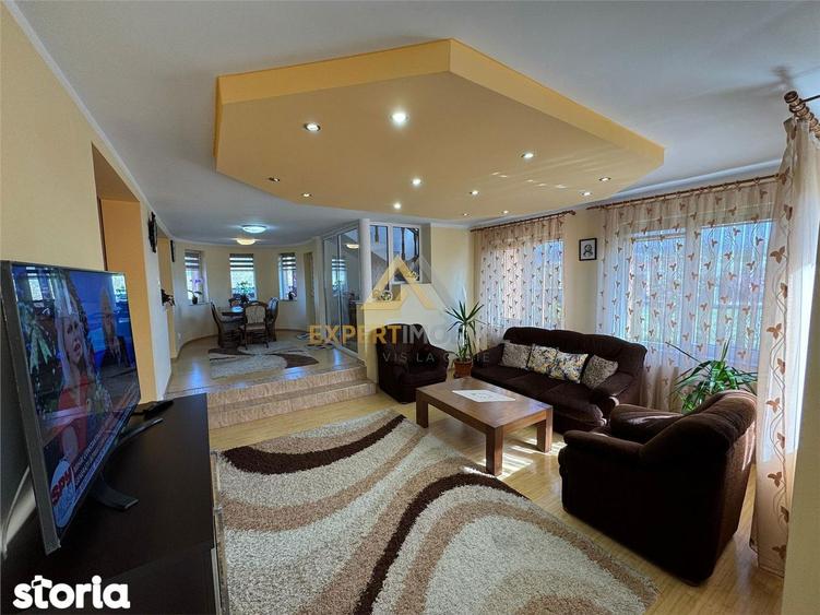 Casă cu 7 camere cu Teren 800 Mp în Vasile Alecsandri