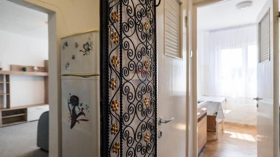 Apartament cu 2 camere semidecomandat, mobilat în Iancului