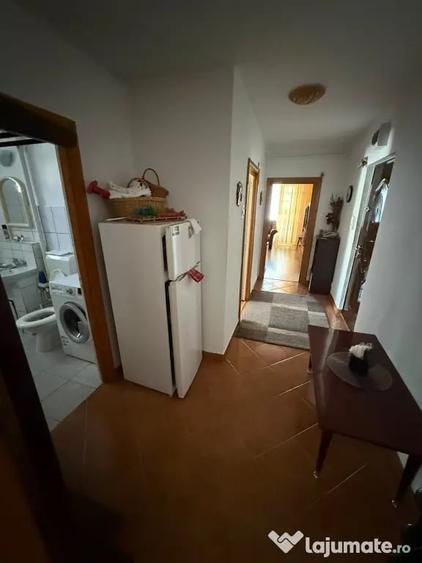 Apartament cu 2 camere decomandat în Calea Romanului