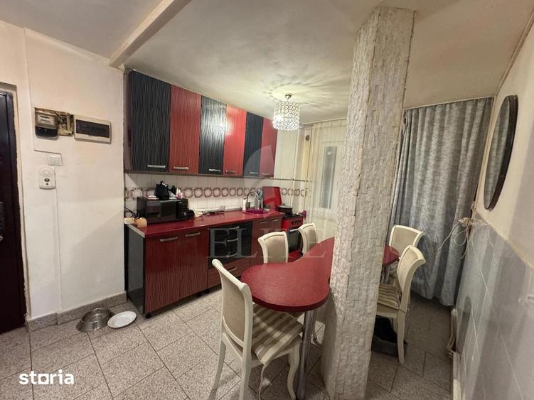 Apartament cu 3 camere semidecomandat în Gheorgheni