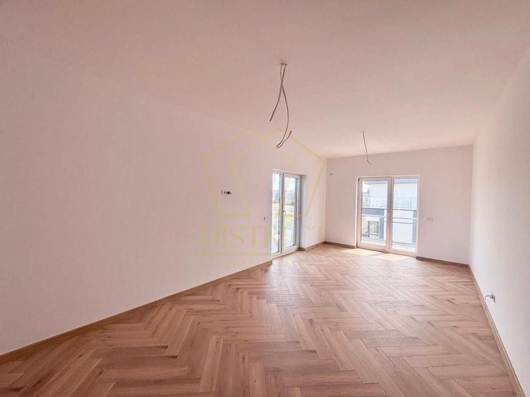 Apartament cu 3 camere decomandat în Torontalului