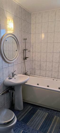 Apartament cu 3 camere decomandat în Decebal