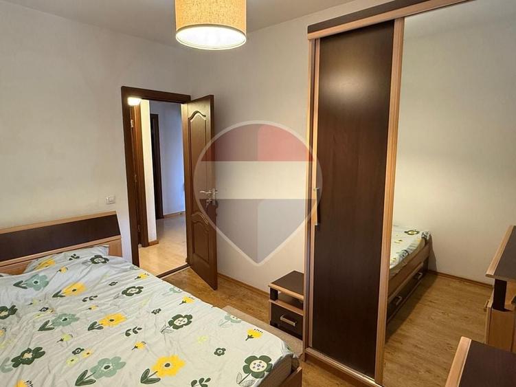 Duplex cu 7 camere cu Teren 235 Mp în Central