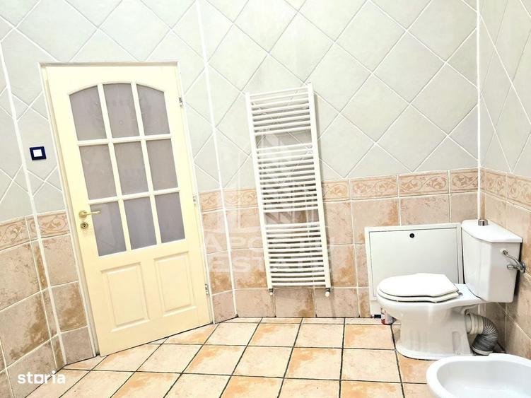 Spațiu comercial, de 102 mp, în Central