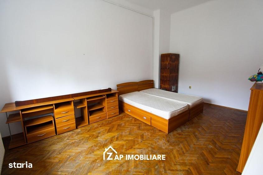 Casă cu 4 camere în Central