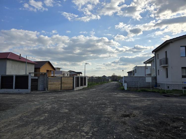 Teren Construcții intravilan de 281 mp, în Km 5