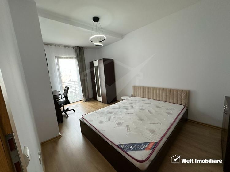 Apartament cu 3 camere semidecomandat, mobilat în Gară