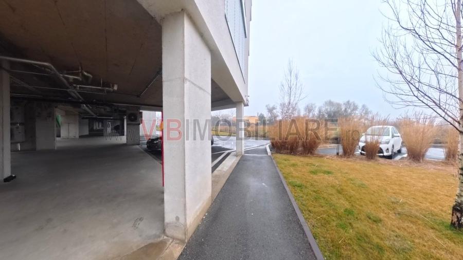 Apartament cu 3 camere semidecomandat, mobilat în Sisești