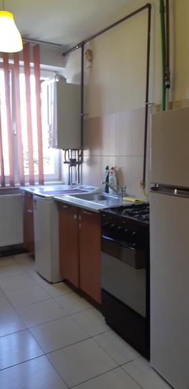 Apartament cu 2 camere decomandat, mobilat în Bălcescu