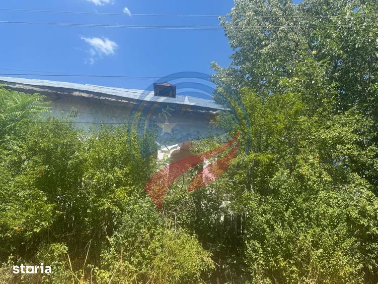Casă cu 3 camere cu Teren 1000 Mp în Șimnicu de Sus