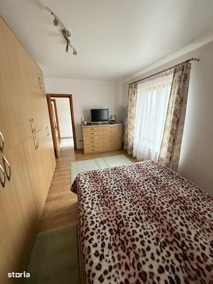 Casă cu 5 camere cu Teren 4300 Mp în Hănțești