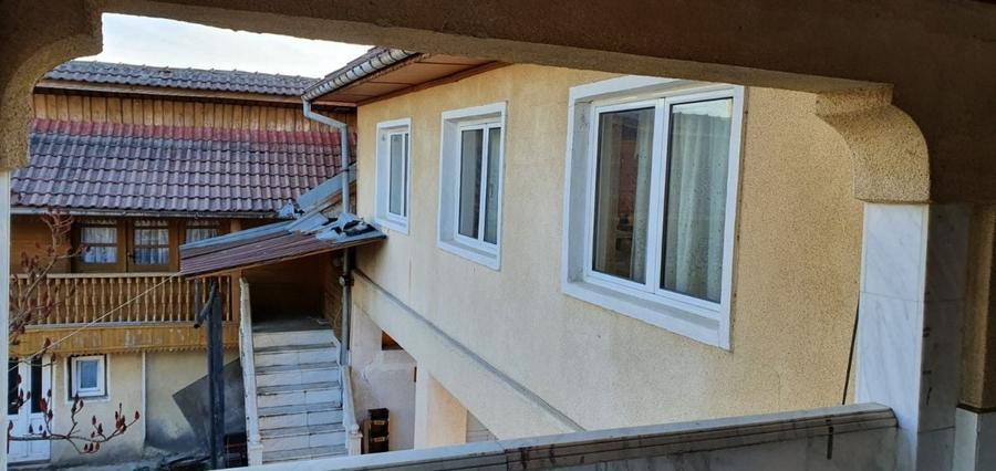 Casă individuală cu 6 camere cu Canalizare în Bâlta