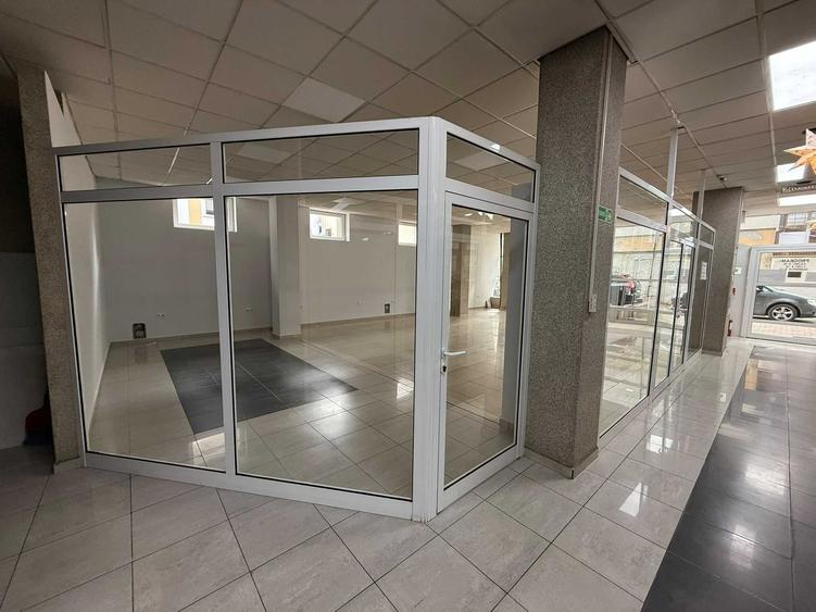Spațiu comercial, de 81 mp, în Central