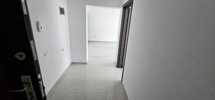 Apartament cu 2 camere semidecomandat în Sânpetru