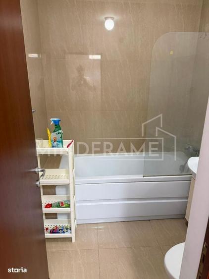 Apartament cu 3 camere în Tineretului