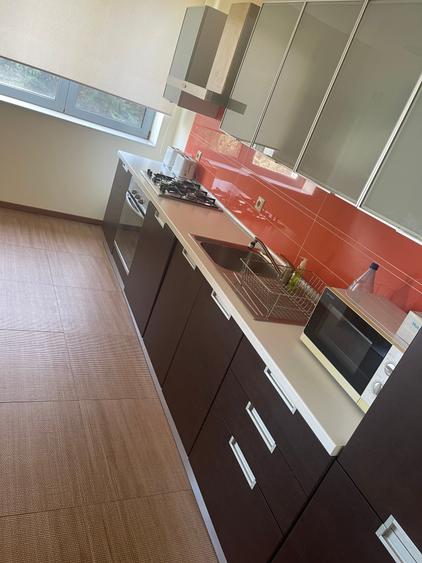 Apartament cu 3 camere decomandat în Iancu Nicolae