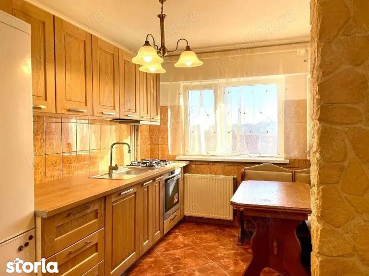 Apartament cu 3 camere decomandat în Centrul Civic