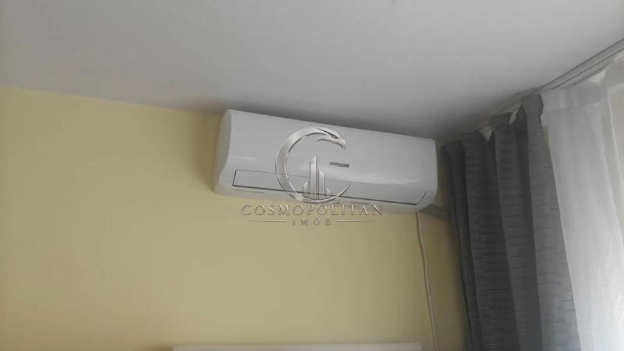 Apartament cu 3 camere în Broșteni