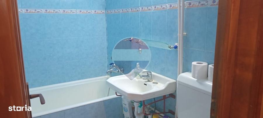 Apartament cu 3 camere, mobilat în Podgoria