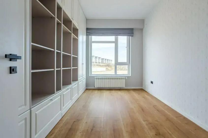 Apartament cu 4 camere semidecomandat, mobilat în Floreasca