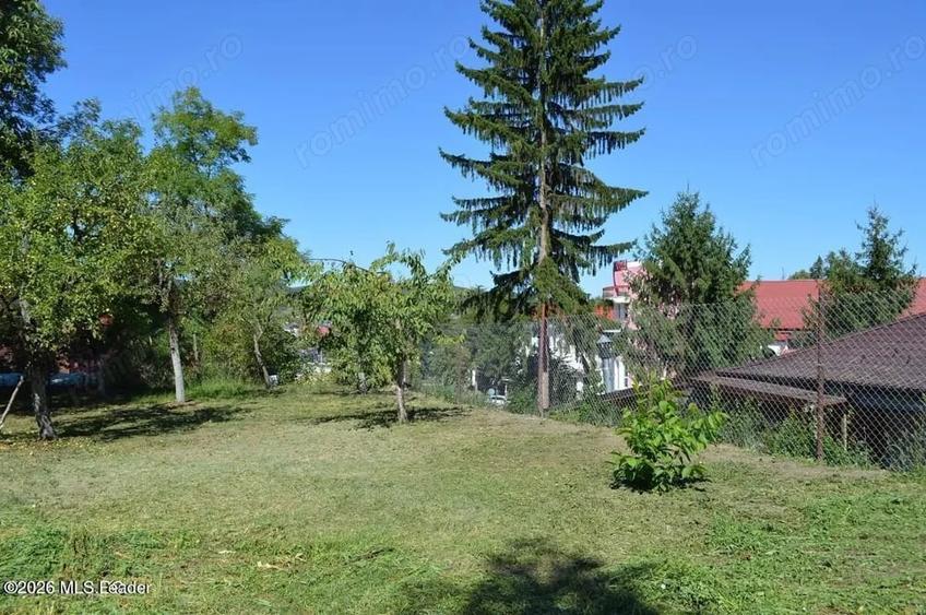 Casă cu Teren 1339 Mp în Central