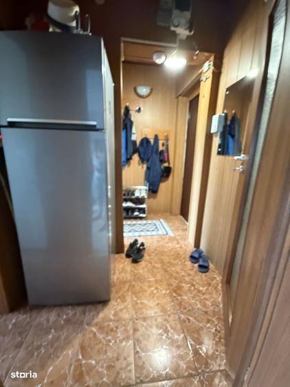 Apartament cu 3 camere semidecomandat în Gemenii