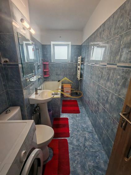 Apartament cu 3 camere decomandat în Energiei