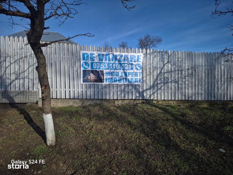 Casă cu 2 camere cu Teren 5135 Mp în Dobreni