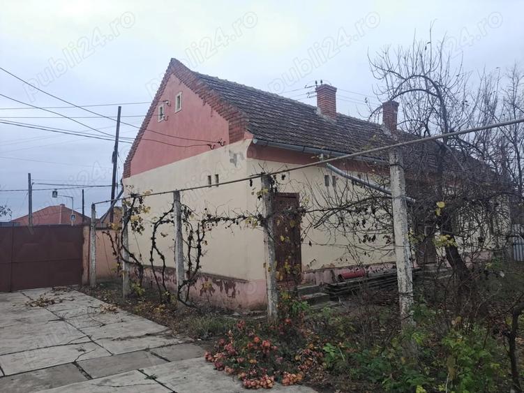 Teren de 5610 mp, în Șimand