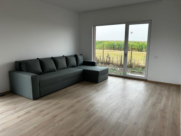 Casă cu 3 camere cu Teren 484 Mp în Noua